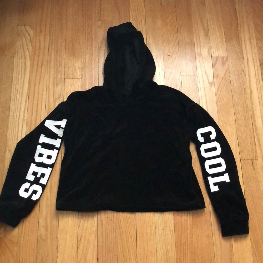 Black sweatshirt